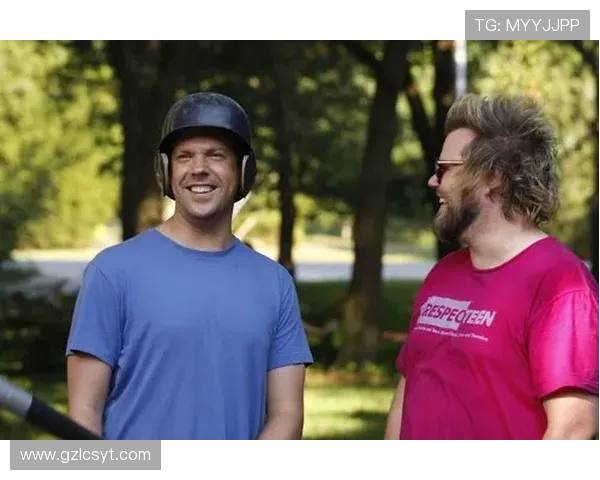 毕业季逆袭!邪修歪招 30 天矫正体态,求职照秒变气质大片